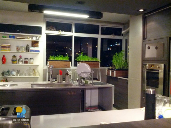 Imagem Apartamento com 4 Quartos à Venda, 248 m² em Centro - Florianópolis Imagem Apartamento com 4 Quartos à Venda, 248 m² em Centro - Florianópolis