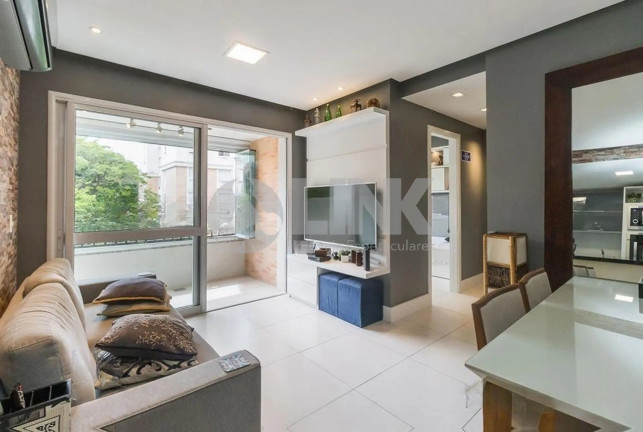 Apartamento com 2 Quartos à Venda, 68 m² em Passo Da Areia - Porto Alegre