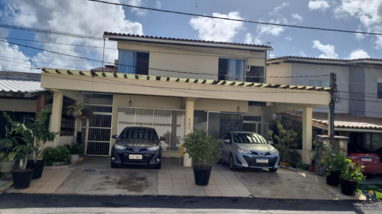 Imagem Casa com 4 Quartos à Venda, 220 m² em Piatã - Salvador Imagem Casa com 4 Quartos à Venda, 220 m² em Piatã - Salvador