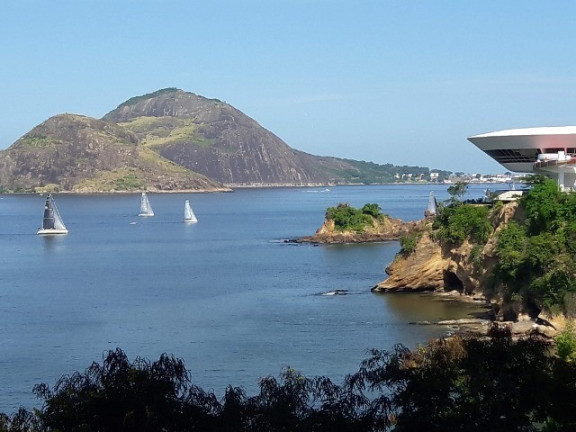 Imagem Imóvel com 2 Quartos à Venda, 97 m² em Ingá - Niterói Imagem Imóvel com 2 Quartos à Venda, 97 m² em Ingá - Niterói