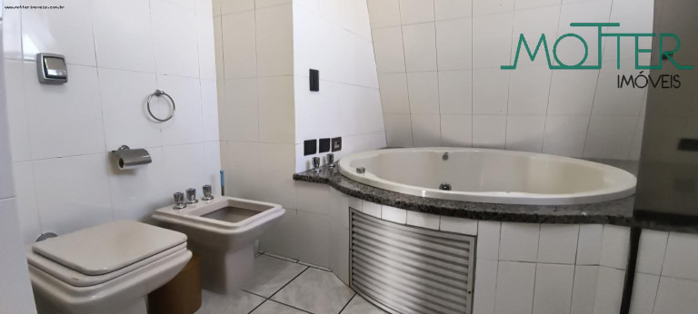Imagem Casa com 4 Quartos à Venda, 213 m² em Capão Raso - Curitiba Imagem Casa com 4 Quartos à Venda, 213 m² em Capão Raso - Curitiba