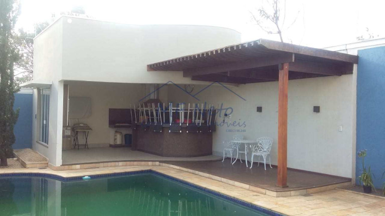 Imagem Casa com 4 Quartos à Venda, em Centro - Pirassununga Imagem Casa com 4 Quartos à Venda, em Centro - Pirassununga