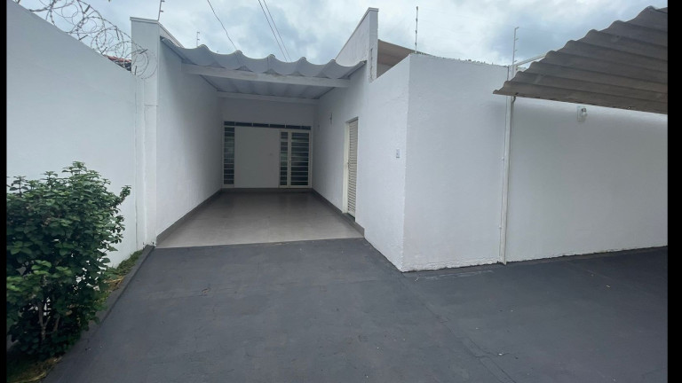 Imagem Casa com 3 Quartos à Venda, 127 m² em Vigilato Pereira - Uberlândia Imagem Casa com 3 Quartos à Venda, 127 m² em Vigilato Pereira - Uberlândia