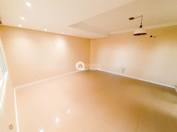 Imagem Casa com 3 Quartos à Venda, 140 m² Imagem Casa com 3 Quartos à Venda, 140 m²