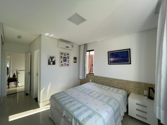 Imagem Casa com 4 Quartos à Venda, 900 m² em Busca Vida - Camaçari