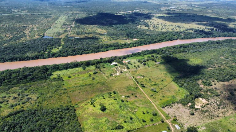 Imagem Fazenda à Venda, 950 m² em Cuiabá Imagem Fazenda à Venda, 950 m² em Cuiabá