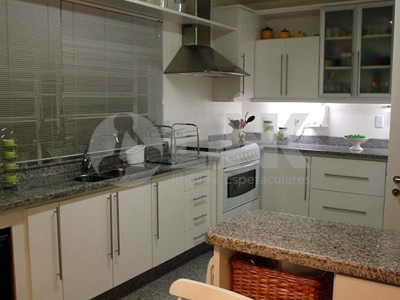 Imagem Casa com 5 Quartos à Venda, 392 m² em Chácara Das Pedras - Porto Alegre Imagem Casa com 5 Quartos à Venda, 392 m² em Chácara Das Pedras - Porto Alegre