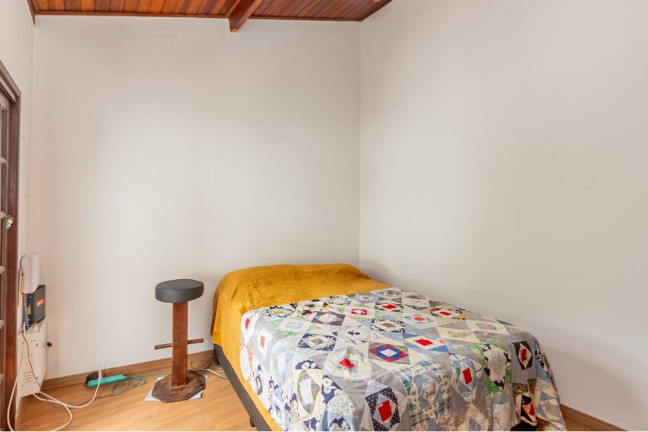 Imagem Casa com 3 Quartos à Venda, 247 m² em Guarapiranga - São Paulo