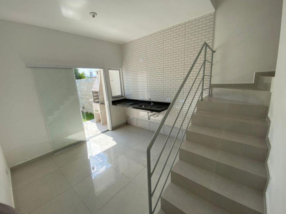 Imagem Casa com 2 Quartos à Venda, 70 m² em Jardim Tarumãs - Caraguatatuba Imagem Casa com 2 Quartos à Venda, 70 m² em Jardim Tarumãs - Caraguatatuba