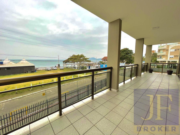 Casa com 7 Quartos para Temporada, 350 m² em Canasvieiras - Florianópolis