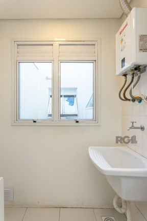 Imagem Apartamento com 1 Quarto para Alugar, 45 m² em Centro Histórico - Porto Alegre Imagem Apartamento com 1 Quarto para Alugar, 45 m² em Centro Histórico - Porto Alegre