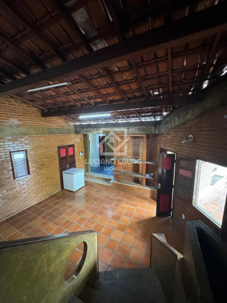 Imagem Casa com 7 Quartos à Venda, 450 m² em São Luís - Jequié Imagem Casa com 7 Quartos à Venda, 450 m² em São Luís - Jequié