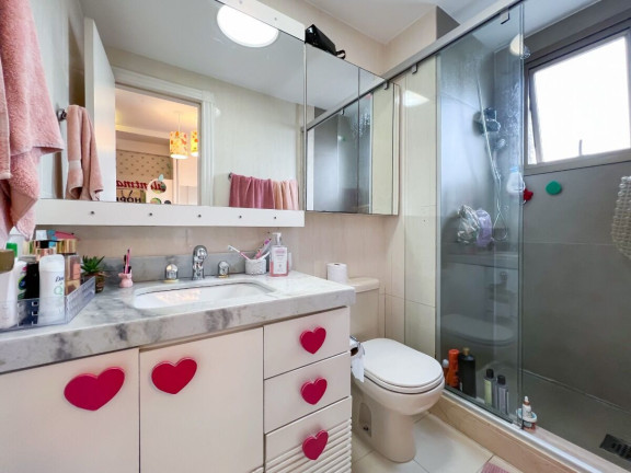 Imagem Apartamento com 3 Quartos à Venda, 161 m² em Moinhos De Vento - Porto Alegre Imagem Apartamento com 3 Quartos à Venda, 161 m² em Moinhos De Vento - Porto Alegre