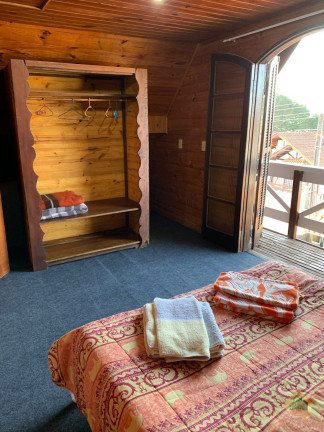 Imagem Casa com 4 Quartos à Venda, 200 m² em Vila Abernéssia - Campos Do Jordão
