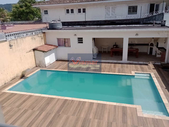 Imagem Casa com 5 Quartos para Temporada, 297 m² em Jardim Virgínia - Guarujá Imagem Casa com 5 Quartos para Temporada, 297 m² em Jardim Virgínia - Guarujá