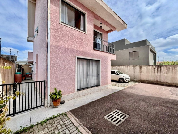 Imagem Casa com 3 Quartos à Venda, 165 m² em Boqueirão - Curitiba Imagem Casa com 3 Quartos à Venda, 165 m² em Boqueirão - Curitiba