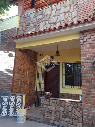 Imagem Casa com 3 Quartos à Venda, 173 m² em Fonseca - Niterói Imagem Casa com 3 Quartos à Venda, 173 m² em Fonseca - Niterói