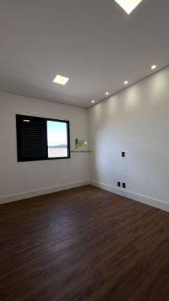 Imagem Casa de Condomínio com 3 Quartos à Venda, 350 m²
