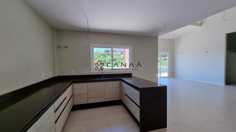 Imagem Casa de Condomínio com 4 Quartos à Venda, 253 m² em João Fernandes - Armação Dos Búzios Imagem Casa de Condomínio com 4 Quartos à Venda, 253 m² em João Fernandes - Armação Dos Búzios