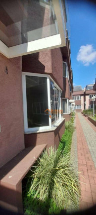 Imagem Sobrado com 3 Quartos à Venda, 300 m² em Parque Renato Maia - Guarulhos Imagem Sobrado com 3 Quartos à Venda, 300 m² em Parque Renato Maia - Guarulhos
