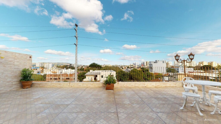 Imagem Imóvel com 3 Quartos à Venda, 195 m² em Cristo Redentor - Porto Alegre Imagem Imóvel com 3 Quartos à Venda, 195 m² em Cristo Redentor - Porto Alegre