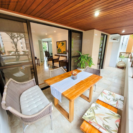 Imagem Imóvel com 4 Quartos à Venda, 174 m² em Pituba - Salvador Imagem Imóvel com 4 Quartos à Venda, 174 m² em Pituba - Salvador
