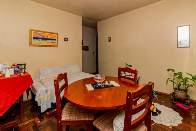 Imagem Imóvel com 4 Quartos à Venda, 74 m² em Petrópolis - Porto Alegre Imagem Imóvel com 4 Quartos à Venda, 74 m² em Petrópolis - Porto Alegre