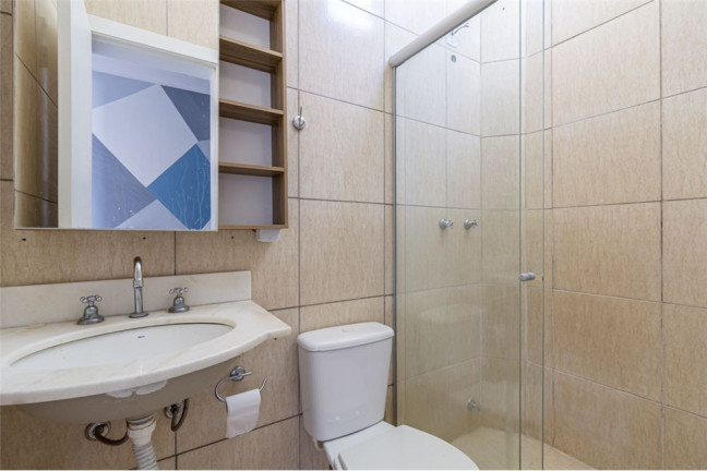 Imagem Casa com 3 Quartos à Venda, em Olaria - Canoas Imagem Casa com 3 Quartos à Venda, em Olaria - Canoas