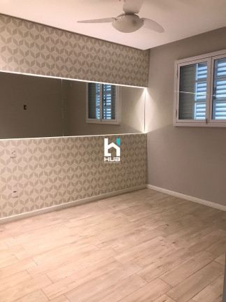 Imagem Casa com 2 Quartos à Venda, 75 m²