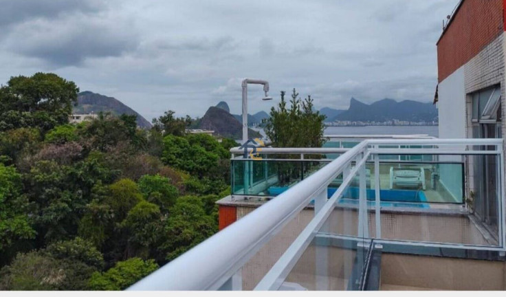 Foto do imóvel Cobertura com 3 Quartos à Venda, 180 m² em Icaraí - Niterói