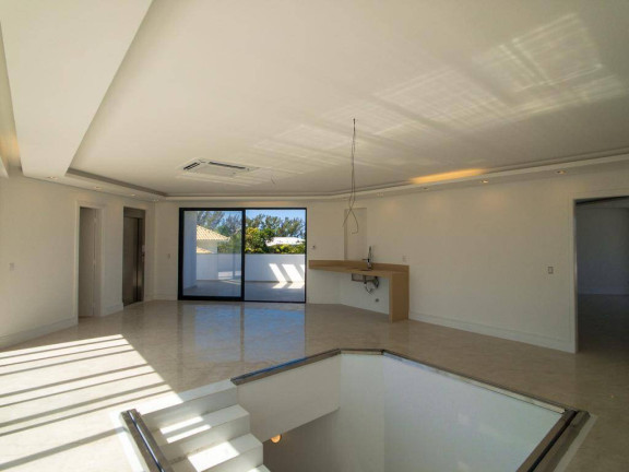 Imagem Casa de Condomínio com 4 Quartos à Venda, 1.533 m² em Barra Da Tijuca - Rio De Janeiro