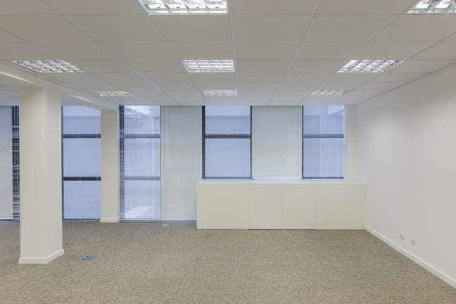Imagem Sala Comercial à Venda, 92 m² em Centro - Curitiba Imagem Sala Comercial à Venda, 92 m² em Centro - Curitiba