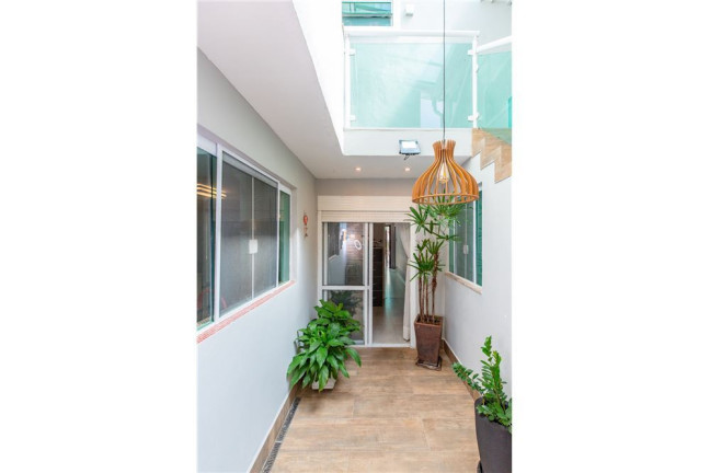 Imagem Casa com 3 Quartos à Venda, 180 m² em Parque Residencial Júlia - São Paulo
