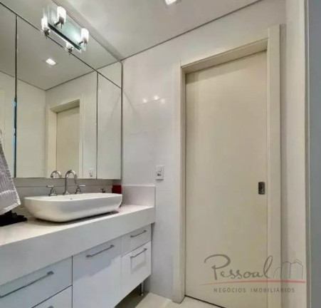 Imagem Apartamento com 3 Quartos à Venda, 185 m² em Centro - Florianópolis Imagem Apartamento com 3 Quartos à Venda, 185 m² em Centro - Florianópolis