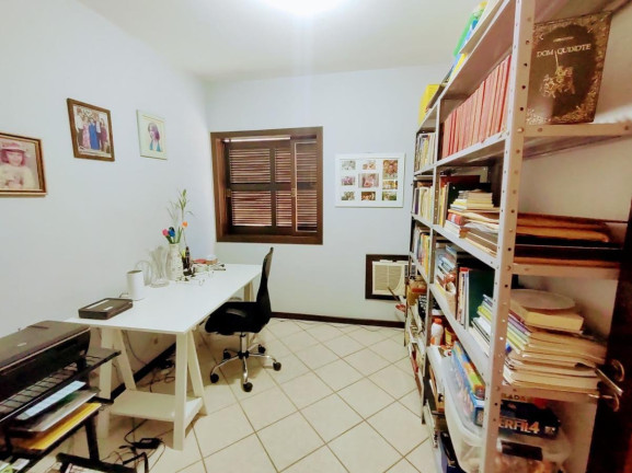 Imagem Casa com 5 Quartos à Venda, 411 m² em Floresta - Joinville
