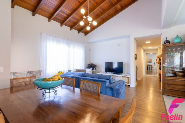Imagem Casa com 2 Quartos à Venda, 223 m² em Rio Tavares - Florianópolis Imagem Casa com 2 Quartos à Venda, 223 m² em Rio Tavares - Florianópolis