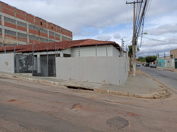Imagem Casa com 3 Quartos à Venda, 311 m² em Jardim Cuiabá - Cuiabá Imagem Casa com 3 Quartos à Venda, 311 m² em Jardim Cuiabá - Cuiabá