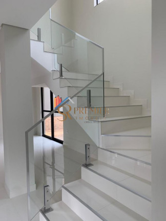 Imagem Casa com 3 Quartos à Venda, 270 m² em Itacorubi - Florianópolis Imagem Casa com 3 Quartos à Venda, 270 m² em Itacorubi - Florianópolis