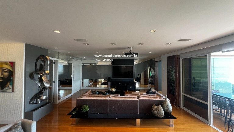 Imagem Apartamento com 3 Quartos à Venda, 316 m² em Agronômica - Florianópolis Imagem Apartamento com 3 Quartos à Venda, 316 m² em Agronômica - Florianópolis