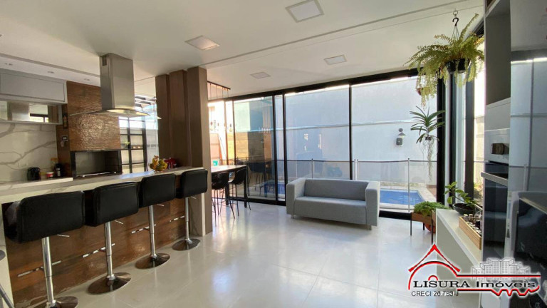 Imagem Casa de Condomínio com 3 Quartos à Venda, 270 m² em Condomínio Residencial Fogaça - Jacareí Imagem Casa de Condomínio com 3 Quartos à Venda, 270 m² em Condomínio Residencial Fogaça - Jacareí