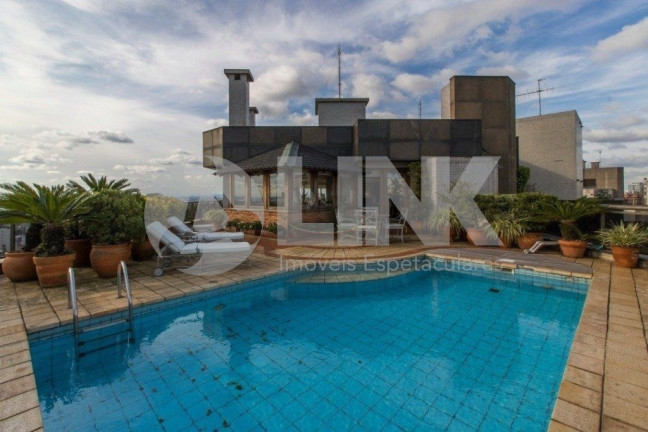 Imóvel com 5 Quartos à Venda, 757 m² em Bela Vista - Porto Alegre