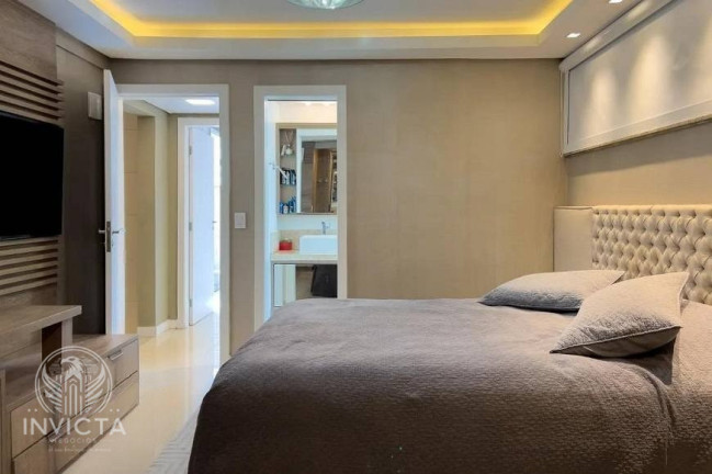 Imagem Apartamento com 3 Quartos à Venda, 200 m² em Centro - Balneário Camboriú