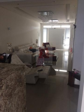 Imagem Casa com 4 Quartos à Venda, 300 m² em Medianeira - Porto Alegre Imagem Casa com 4 Quartos à Venda, 300 m² em Medianeira - Porto Alegre