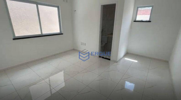 Imagem Casa com 3 Quartos à Venda, 180 m² em Parque Havaí - Eusébio