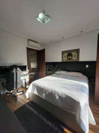 Imagem Casa com 4 Quartos à Venda, 400 m² em Golf Village - Carapicuíba Imagem Casa com 4 Quartos à Venda, 400 m² em Golf Village - Carapicuíba
