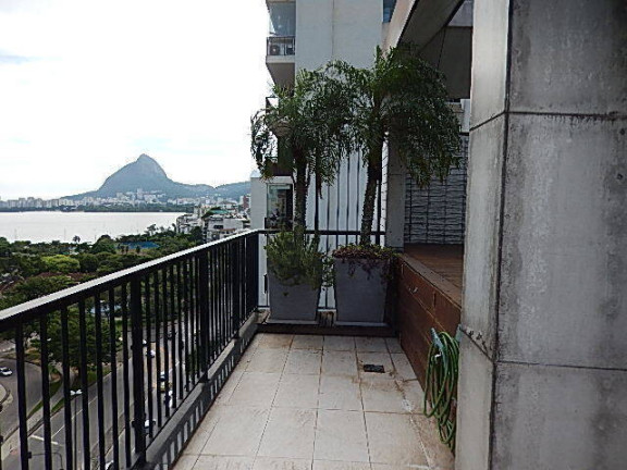 Imagem Cobertura com 2 Quartos à Venda, em Humaitá - Rio De Janeiro Imagem Cobertura com 2 Quartos à Venda, em Humaitá - Rio De Janeiro