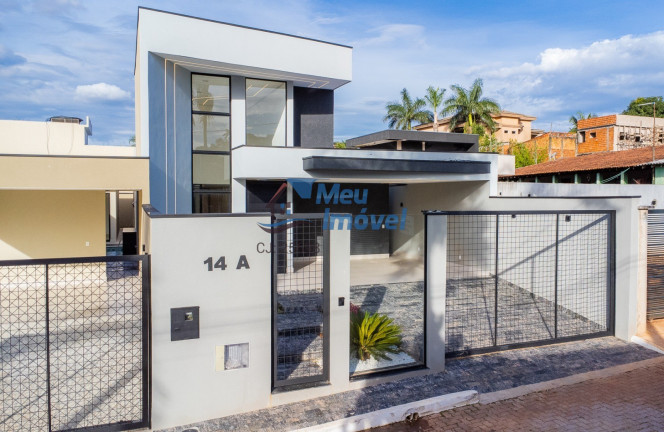 Casa com 4 Quartos à Venda, 280 m² em Setor Habitacional Arniqueira (águas Claras) - Brasília
