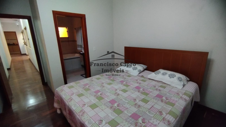 Imagem Casa com 3 Quartos à Venda, 387 m² em Portal Das Colinas - Guaratinguetá Imagem Casa com 3 Quartos à Venda, 387 m² em Portal Das Colinas - Guaratinguetá