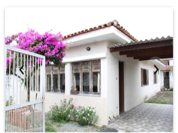 Imagem Casa com 2 Quartos à Venda, em Centro - Itanhaém Imagem Casa com 2 Quartos à Venda, em Centro - Itanhaém