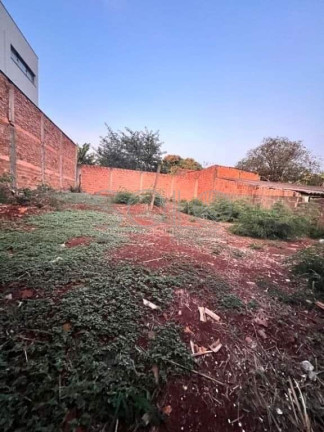 Imagem Casa com 2 Quartos à Venda, 329 m² em Jardim Santa Lúcia - Araraquara Imagem Casa com 2 Quartos à Venda, 329 m² em Jardim Santa Lúcia - Araraquara